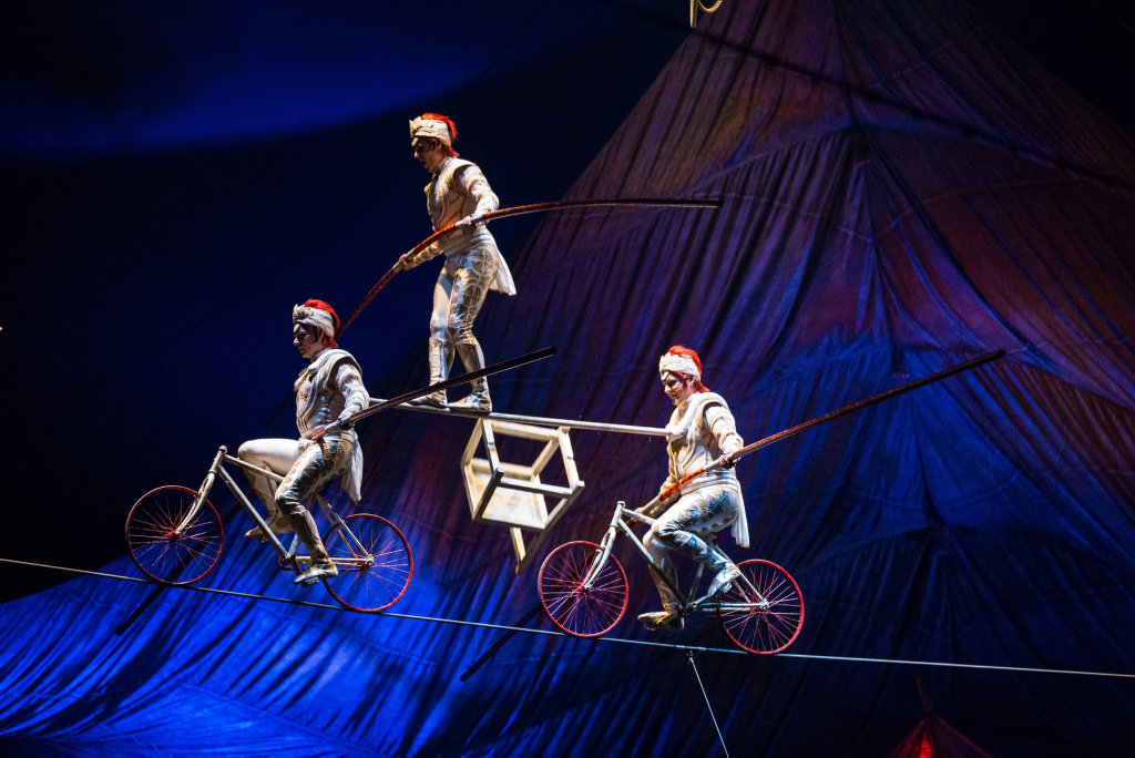 The high wire act as featured in Cirque Du Soleil's Kooza. The high wire act as featured in Cirque Du Soleil's Kooza.