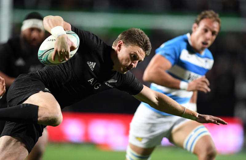 Beauden Barrett of New Zealand runs with the ball during the Investic Rugby Championship test match between the New Zealand All Blacks and the Argentina Pumas at Waikato Stadium, Hamlton, New Zealand, Saturday, Sept. 10, 2016. Beauden Barrett of New Zealand runs with the ball during the Investic Rugby Championship test match between the New Zealand All Blacks and the Argentina Pumas at Waikato Stadium, Hamlton, New Zealand, Saturday, Sept. 10, 2016.