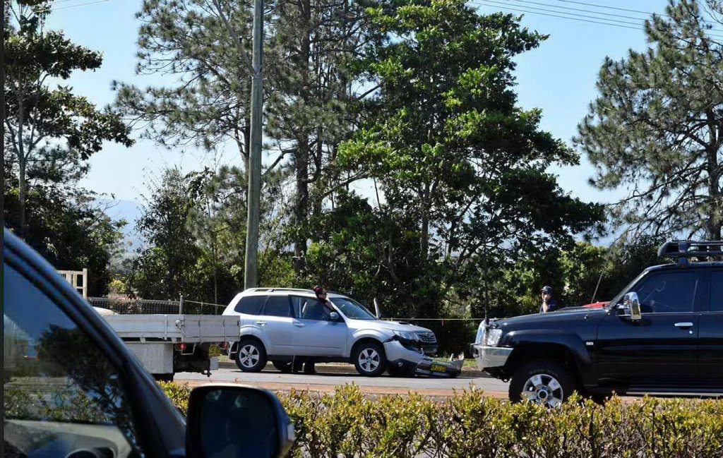 Crash on Ballina Road, Goonellabah Crash on Ballina Road, Goonellabah