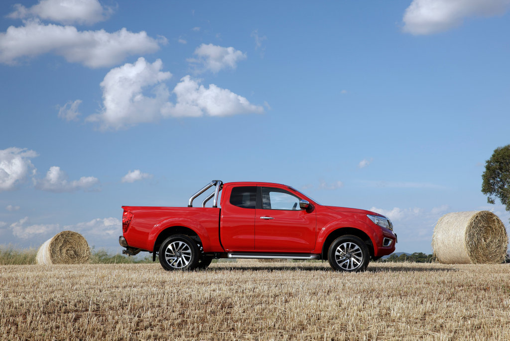 Nissan Navara King Cab Road Test And Review Sunshine Coast Daily Workhorse Nissan S Navara King Cab Pickup Proves A Decent All Rounder Without The Dual
