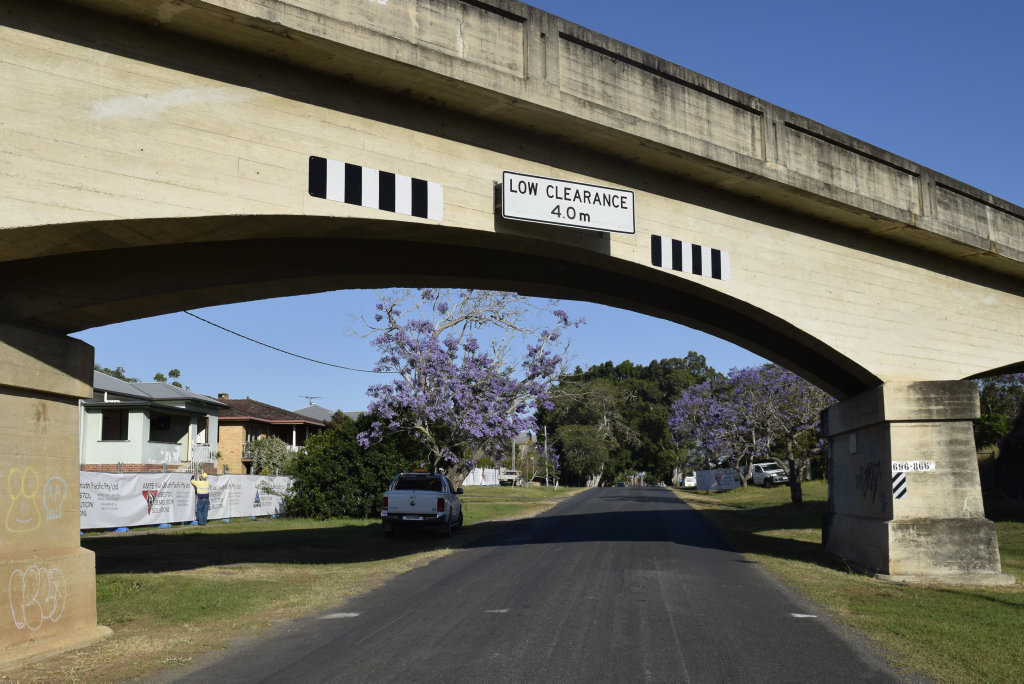 The first developments towards the new Grafton Bridge Project are underway, with houses in Pound St set for demolition and trees marked for removal. Photo Bill North / Daily Examiner The first developments towards the new Grafton Bridge Project are underway, with houses in Pound St set for demolition and trees marked for removal. Photo Bill North / Daily Examiner