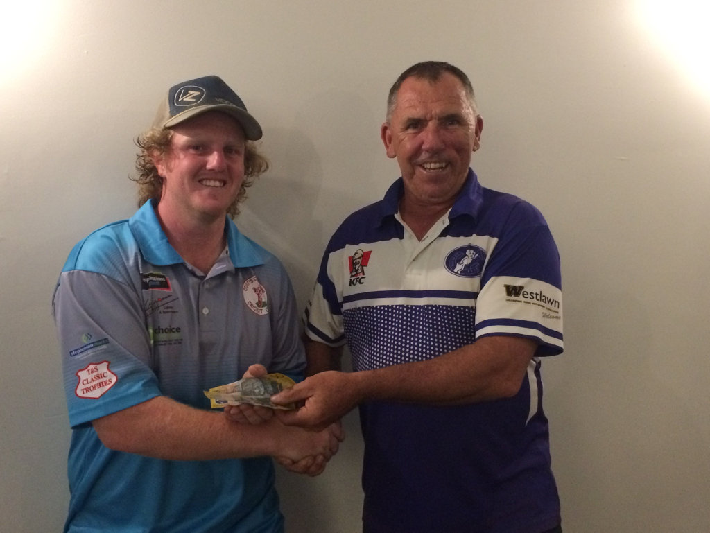 COXY'S CASH: Luke Cox receives $100 off Coutts Crossing stalwart and former president Mal Tilse at the Grafton Hotel after his 122 on Saturday. Tilse promised the cash reward several years ago to the first Coutts player to score a first grade ton. COXY'S CASH: Luke Cox receives $100 off Coutts Crossing stalwart and former president Mal Tilse at the Grafton Hotel after his 122 on Saturday. Tilse promised the cash reward several years ago to the first Coutts player to score a first grade ton.