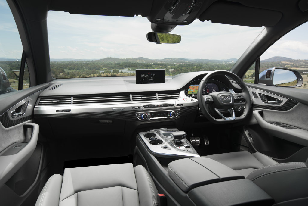 2016 Audi SQ7 TDI 2016 Audi SQ7 TDI