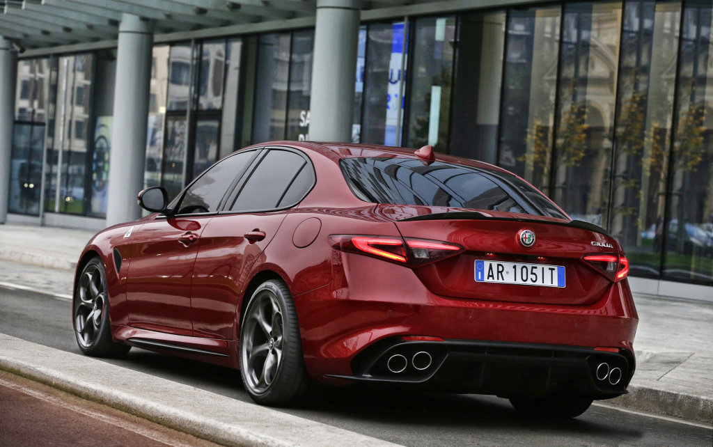 2017 Alfa Romeo Giulia QV 2017 Alfa Romeo Giulia QV
