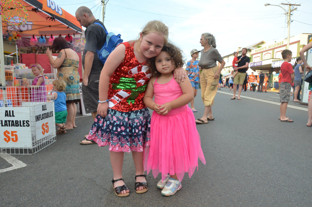 Gypsy and Poet Skilton at the Kingaroy Christmas Carnival.