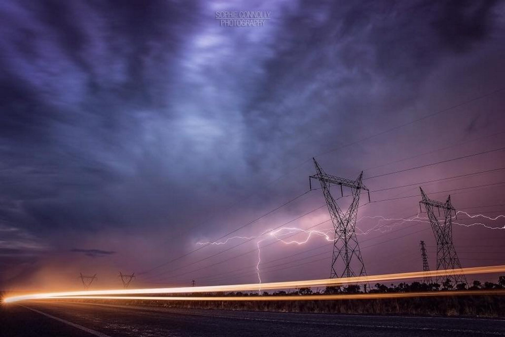 Took this last night in Gracemere Took this last night in Gracemere