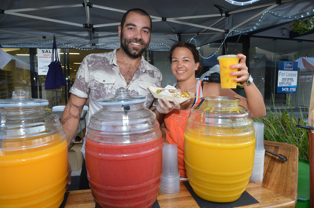 Nights on Ocean. Markets in Ocean Street, Maroochydore. Chad Barakat and Kate Sheridan from Agua Fresca. Photo: Warren Lynam / Sunshine Coast Daily Nights on Ocean. Markets in Ocean Street, Maroochydore. Chad Barakat and Kate Sheridan from Agua Fresca. Photo: Warren Lynam / Sunshine Coast Daily