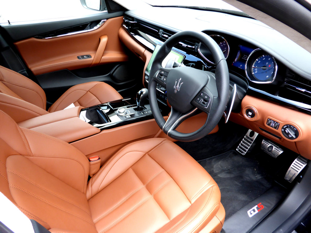 2017 Maserati Quattroporte GTS GranLusso 2017 Maserati Quattroporte GTS GranLusso
