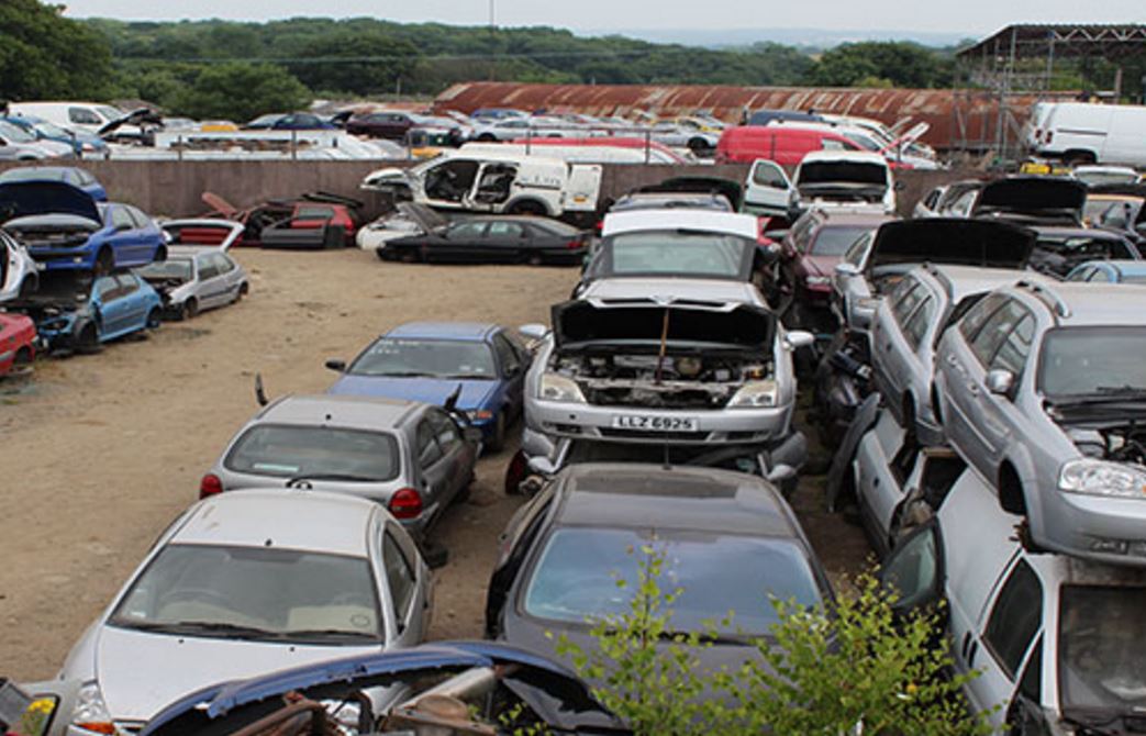 Massive cheap car auction No reserves, plenty of bargains Queensland