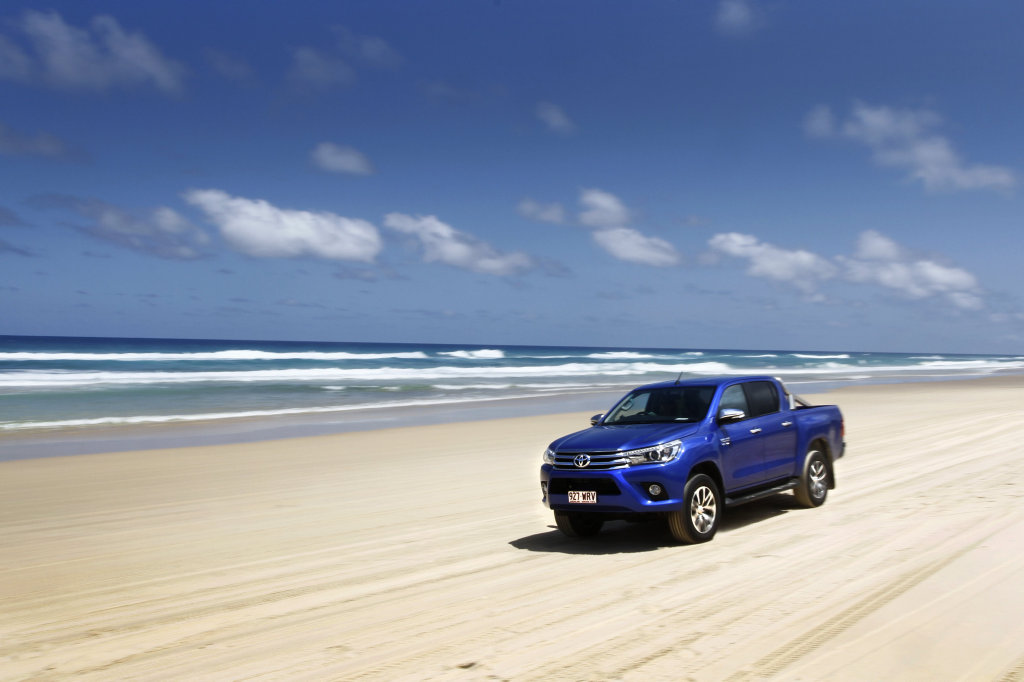 2016 Toyota HiLux Double Cab 4x4 SR5 on Teewah Beach, Noosa North Shore. 2016 Toyota HiLux Double Cab 4x4 SR5 on Teewah Beach, Noosa North Shore.