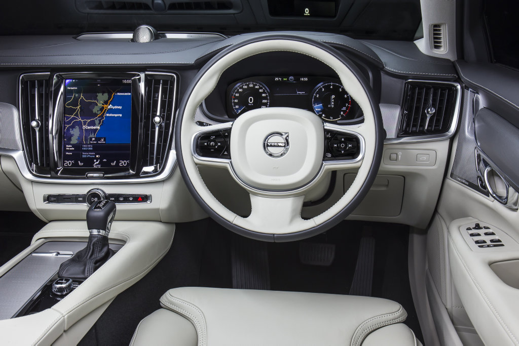2016 Volvo S90 sedan. 2016 Volvo S90 sedan.