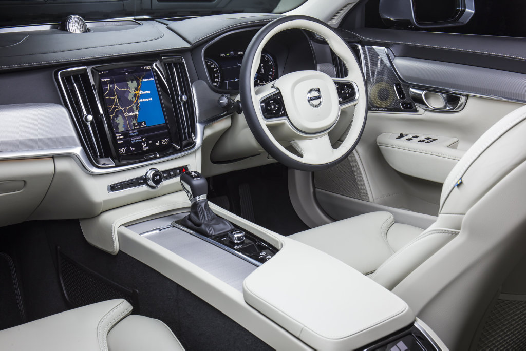 2016 Volvo S90 sedan. 2016 Volvo S90 sedan.