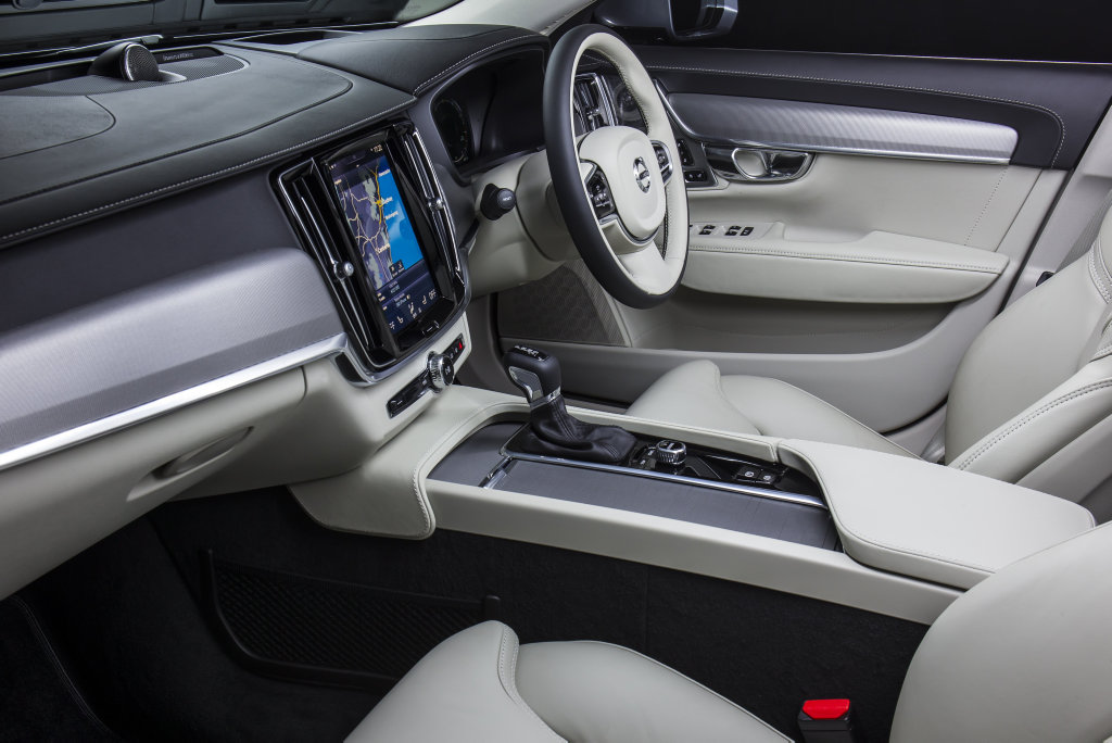 2016 Volvo S90 sedan. 2016 Volvo S90 sedan.