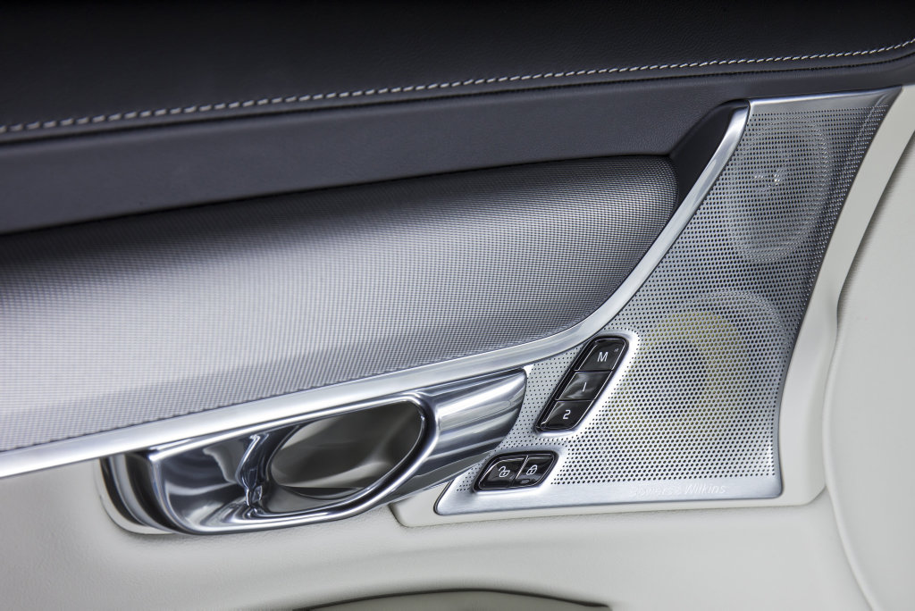 2016 Volvo S90 sedan. 2016 Volvo S90 sedan.