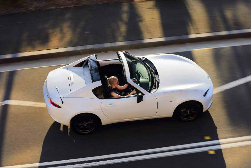 2017 Mazda MX-5 RF in Crystal White 2017 Mazda MX-5 RF in Crystal White