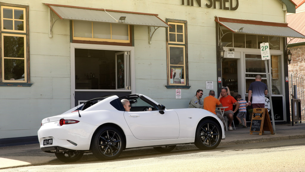 2017 Mazda MX-5 RF in Crystal White 2017 Mazda MX-5 RF in Crystal White