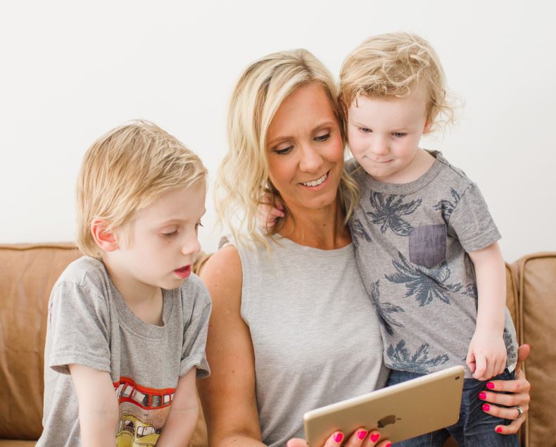 Children’s technology and learning expert, Dr. Kristy Goodwin