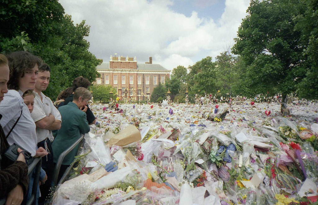 The incredible outpouring of grief after the death of Diana. The incredible outpouring of grief after the death of Diana.
