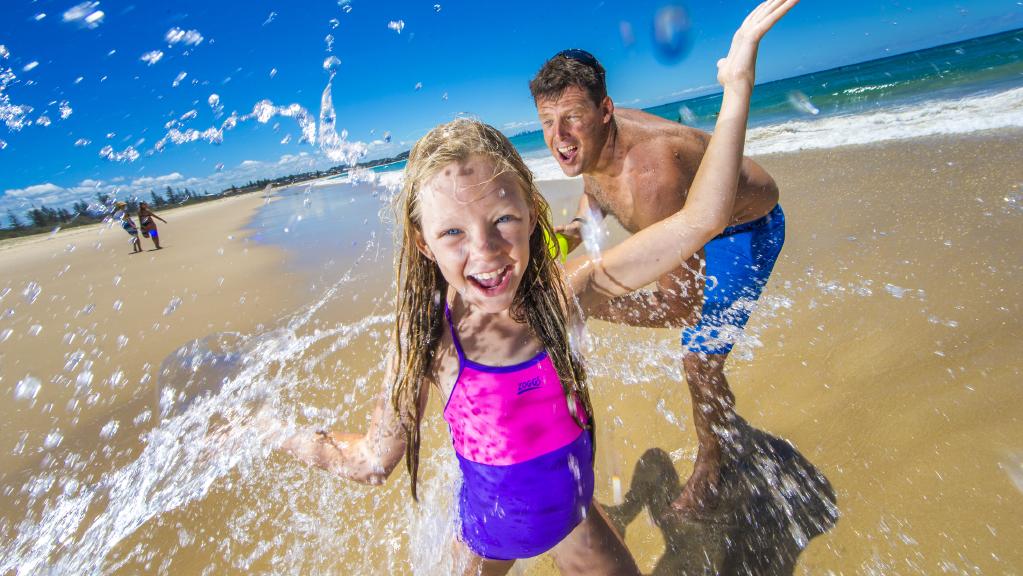 Northern NSW residents are urged to stay cool, as high temperatures are predicted to be sustained into Monday. File photo. Northern NSW residents are urged to stay cool, as high temperatures are predicted to be sustained into Monday. File photo.