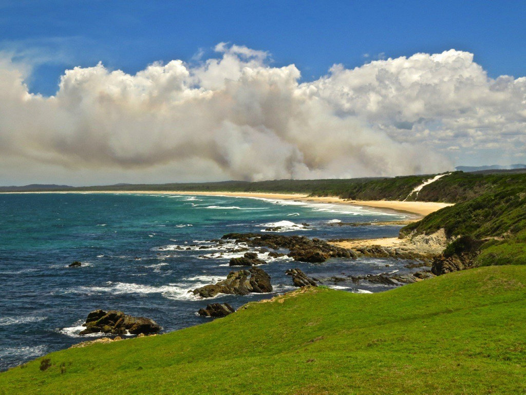 Fannings Trail fire near Sandon east of Grafton on Monday, 30th January, 2016. Fannings Trail fire near Sandon east of Grafton on Monday, 30th January, 2016.