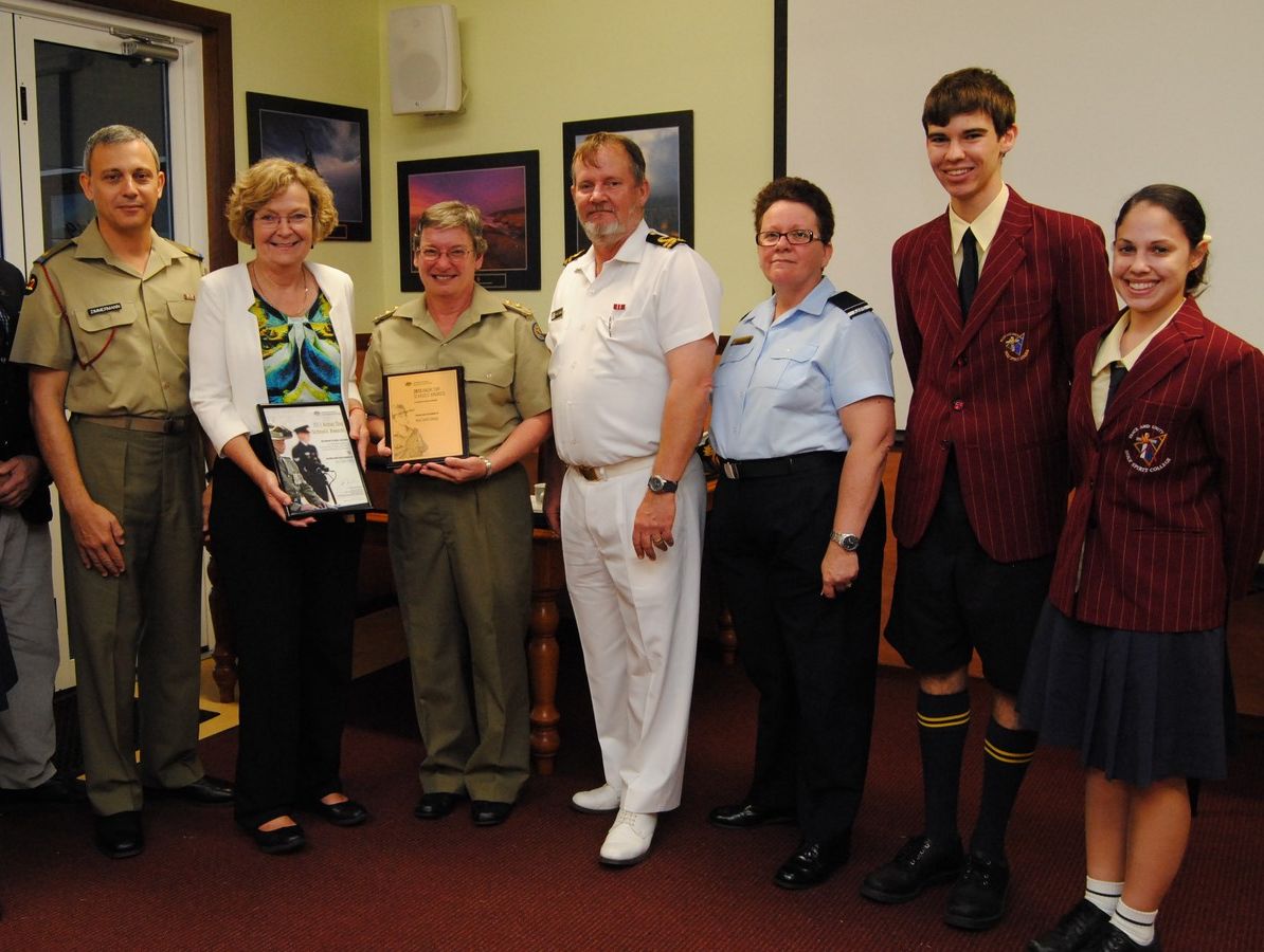 Holy Spirit College receive the 2013 Anzac Day Schools’ Award for their support of our Anzacs past and present.